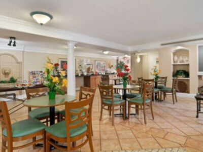 Super 8 By Wyndham Austell/six Flags 2* Austell