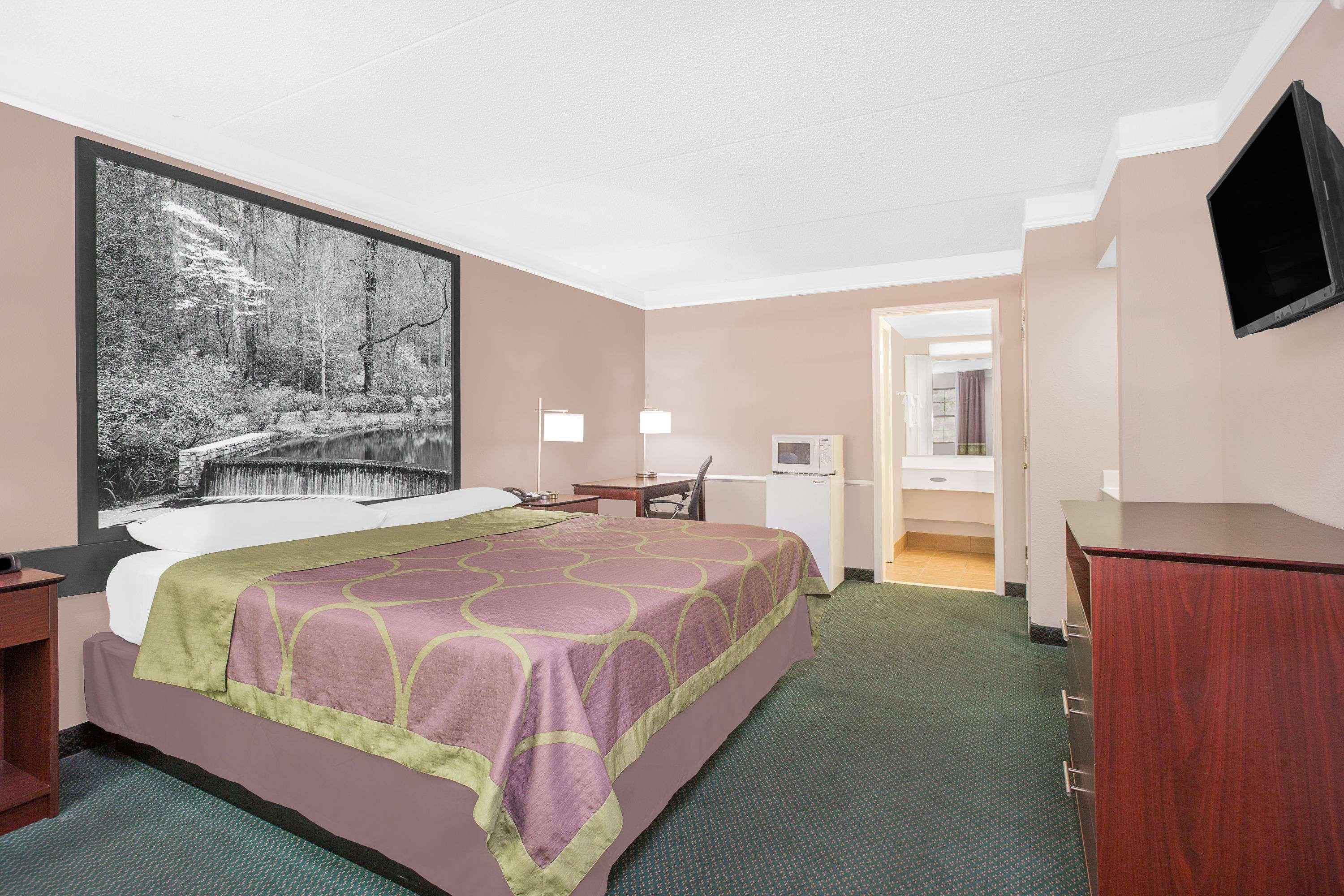 Hotel Super 8 By Wyndham Austell/six Flags