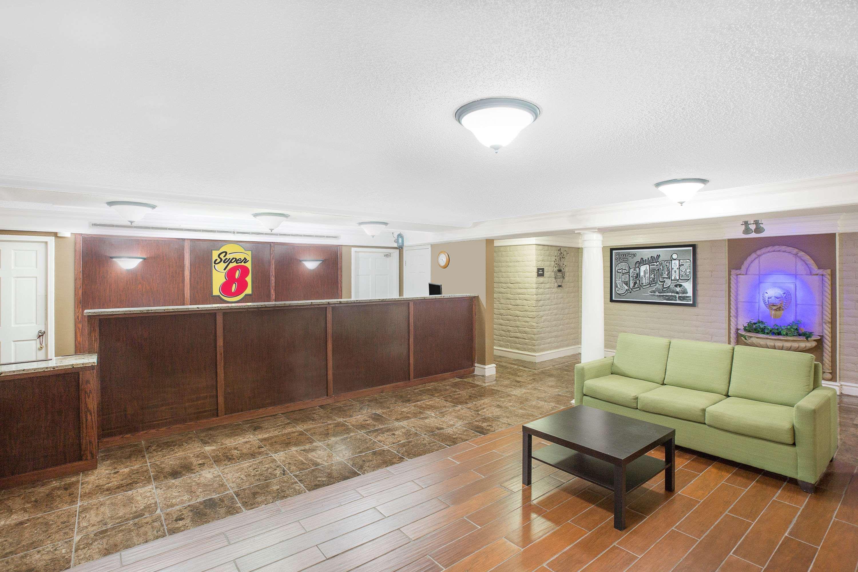 Super 8 By Wyndham Austell/six Flags Hotel 2*