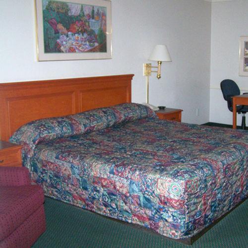 Hotel Super 8 By Wyndham Austell/six Flags